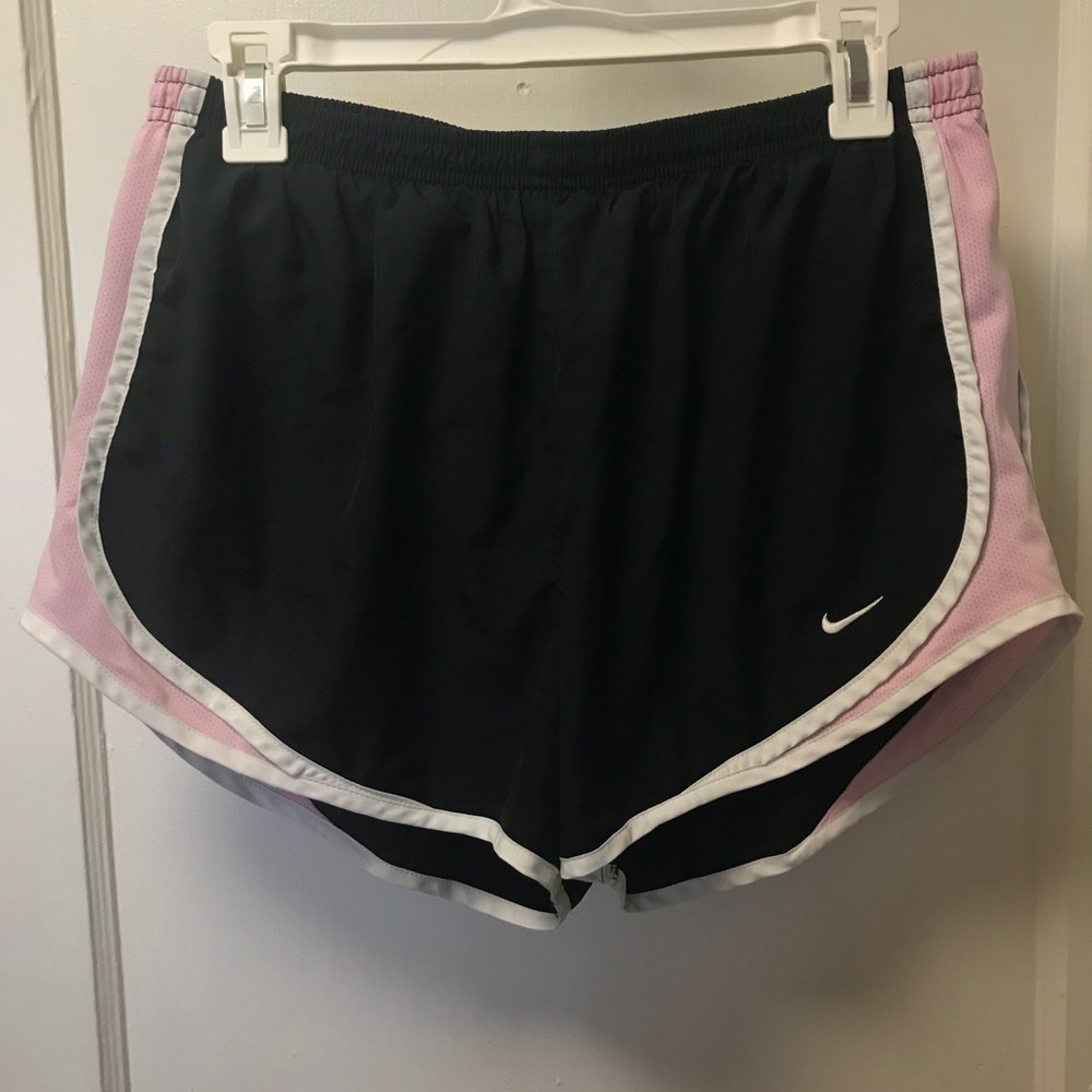 Nike Shorts Size L